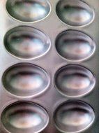Wilton Egg 8 Cavity Cake Pan 2105 2118