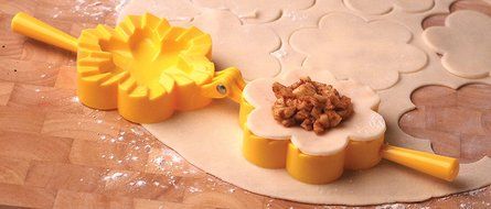Norpro 1039 Flower Dough and Dumpling Press, Yellow N5