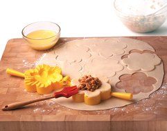 Norpro 1039 Flower Dough and Dumpling Press, Yellow N10
