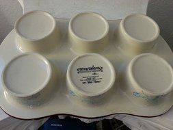 Ceramic Muffin/Cupcake Ovenware with metal stand by Temptations LLC N2