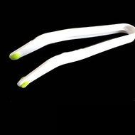 Y&amp;XL&amp;H Plastic Candy Mold Melts Tongs Tool Bread Food Ice Clamp Kitchen Accessories(Random Color) N2