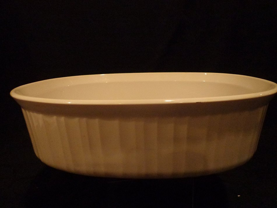 Corningware 2.8 Liter French White Oval Casserole