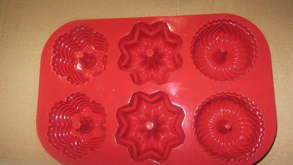 Mini Bundt Cake Silicone Non Stick Pans -Fancy Designs -6 Cavities -3 Designs