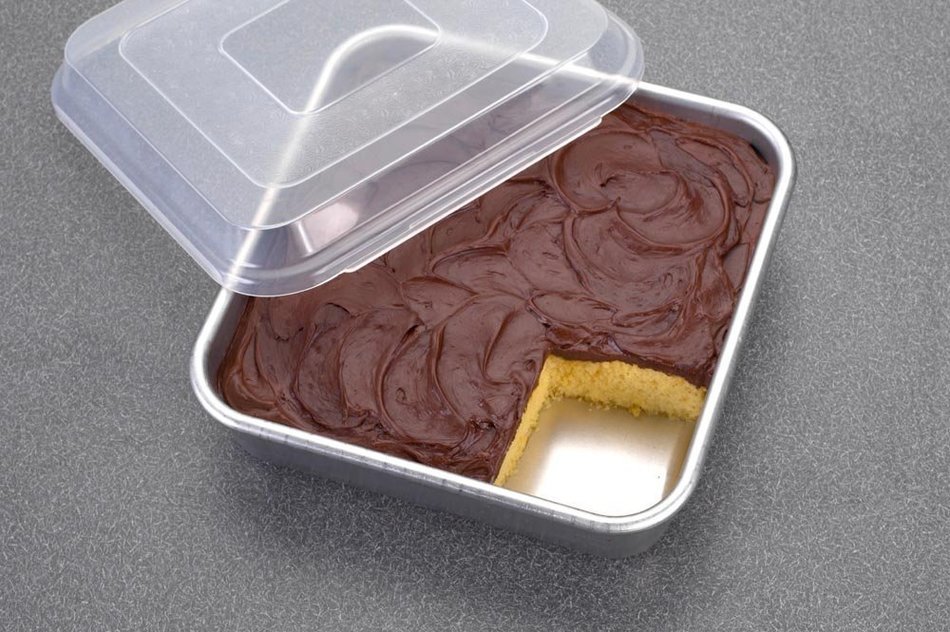 Nordic Ware Natural Aluminum Commercial Square Cake Pan with Lid, Exterior 9.88 x 9.88 Inches N7
