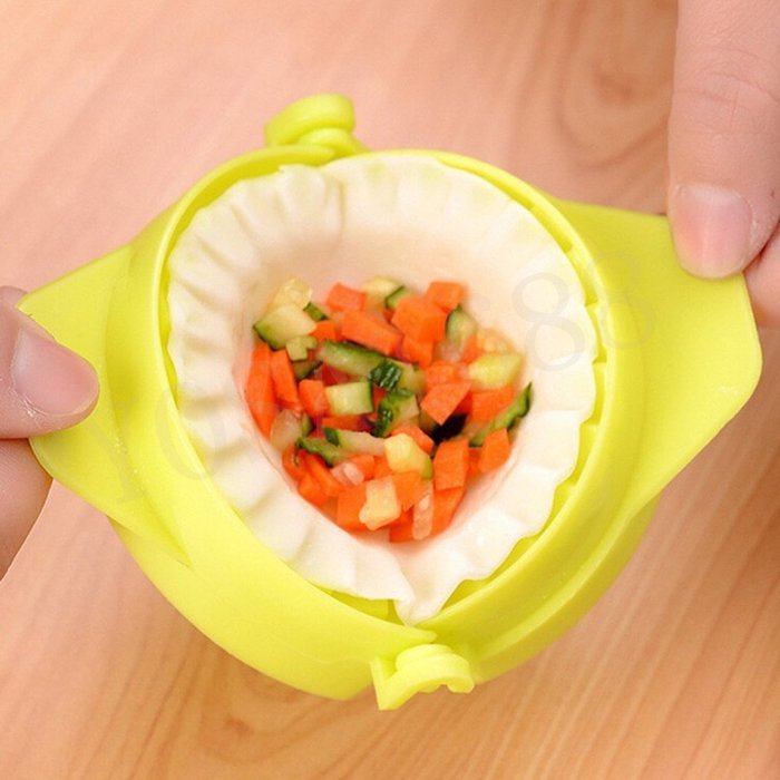 Yosa 2pcs Kitchen Supplies Creative Manual Pack Dumpling Machine Food-grade Plastic (green) N2