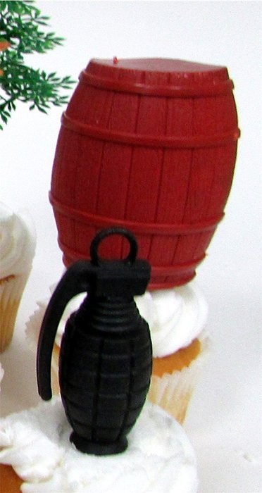 SKYLANDERS 12 Piece CUPCAKE Topper Set Featuring 6 Random Skylanders Figures and Decorative Themed Accessories... N9