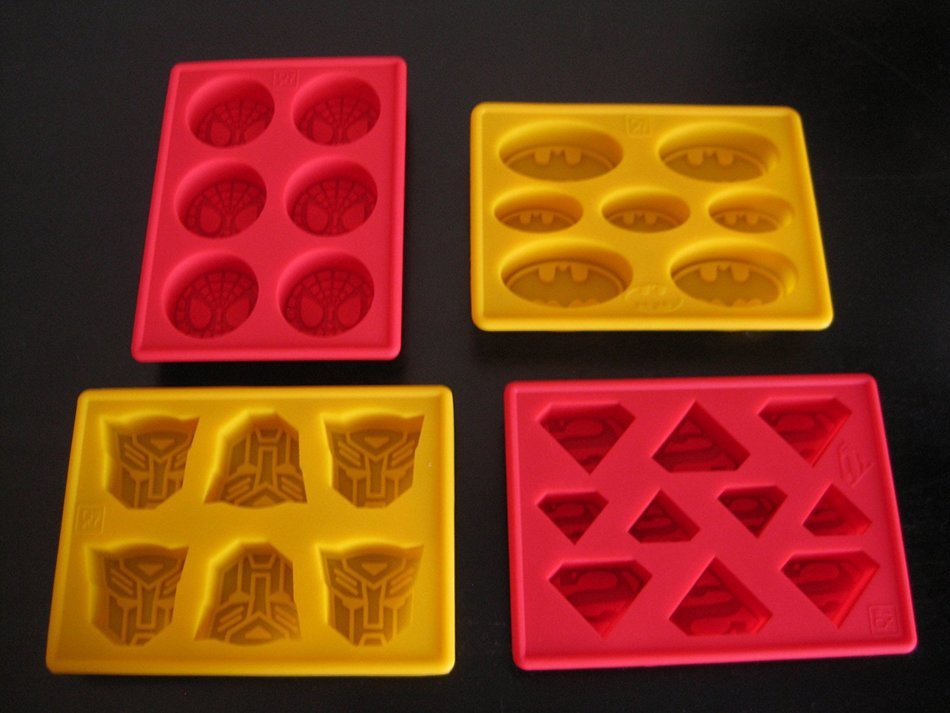 Spiderman Batman Superman Transformers Superheroes Birthday Cake Pan Candy Mold Ice Tray Set N2