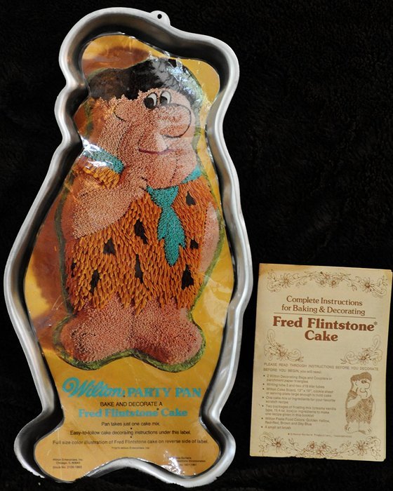 Wilton Fred Flintstone Standing Cake Pan (502-186, 1975)