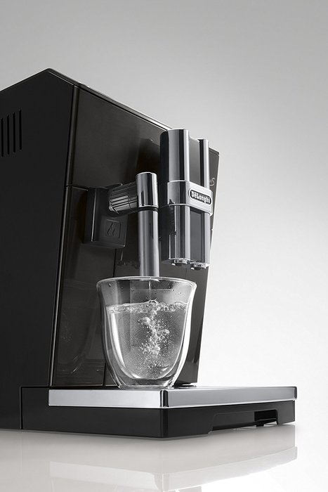 DeLonghi America ECAM28465B Prima Donna Fully Automatic Espresso Machine with Lattecrema System, Black N4