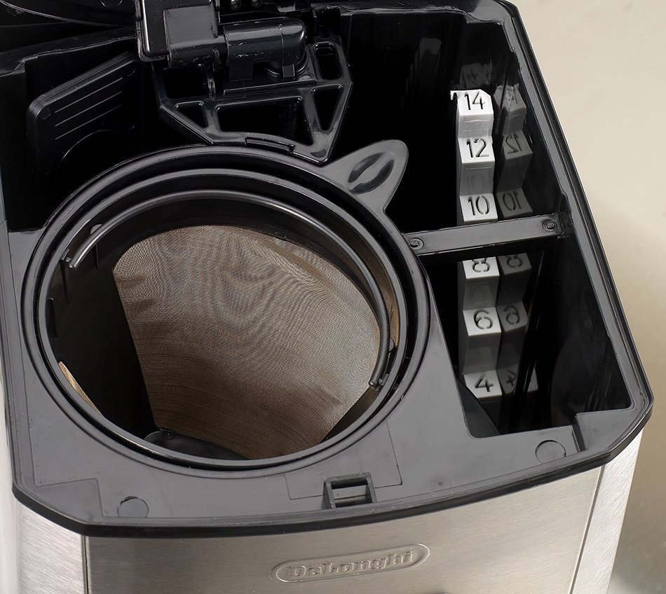 DeLonghi DC514T 14-Cup Programmable Drip Coffeemaker N2