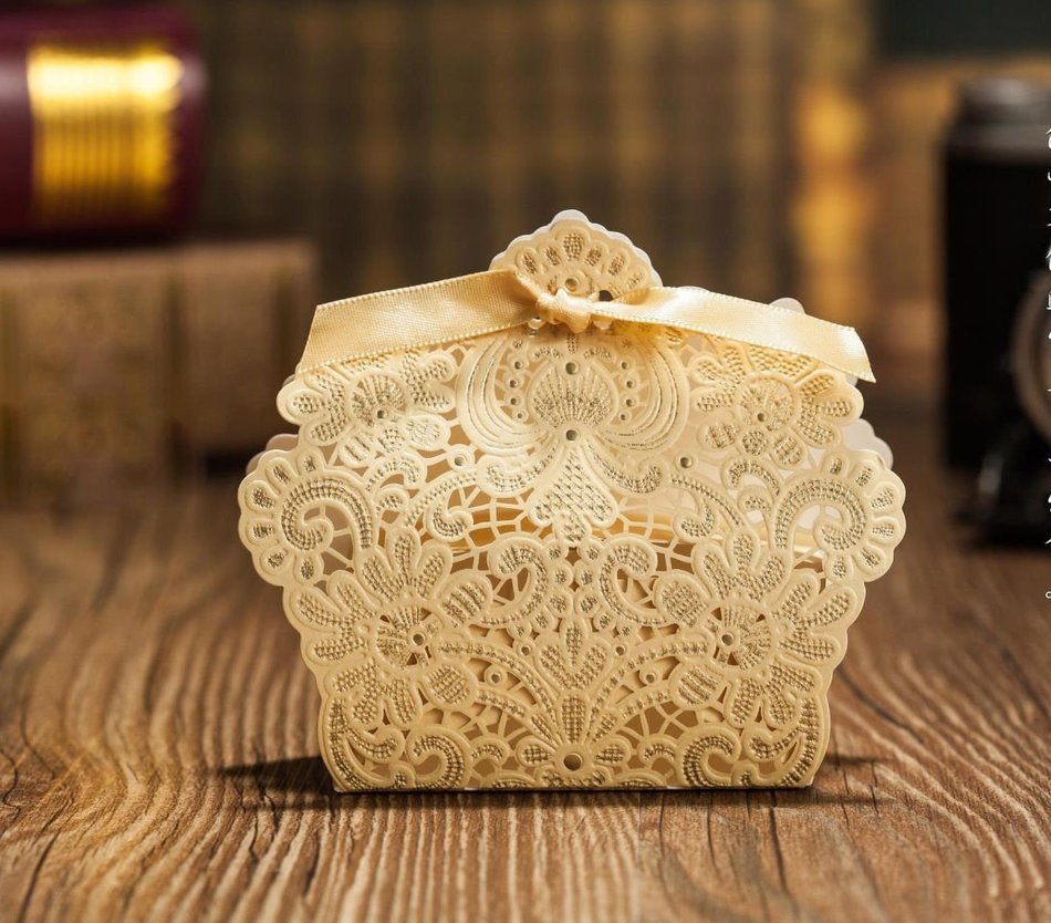50pcs Laser Cut Soft Gold Candy Box Wedding Gift Box Wedding Party Favors Chocolate BOX W/ribbon