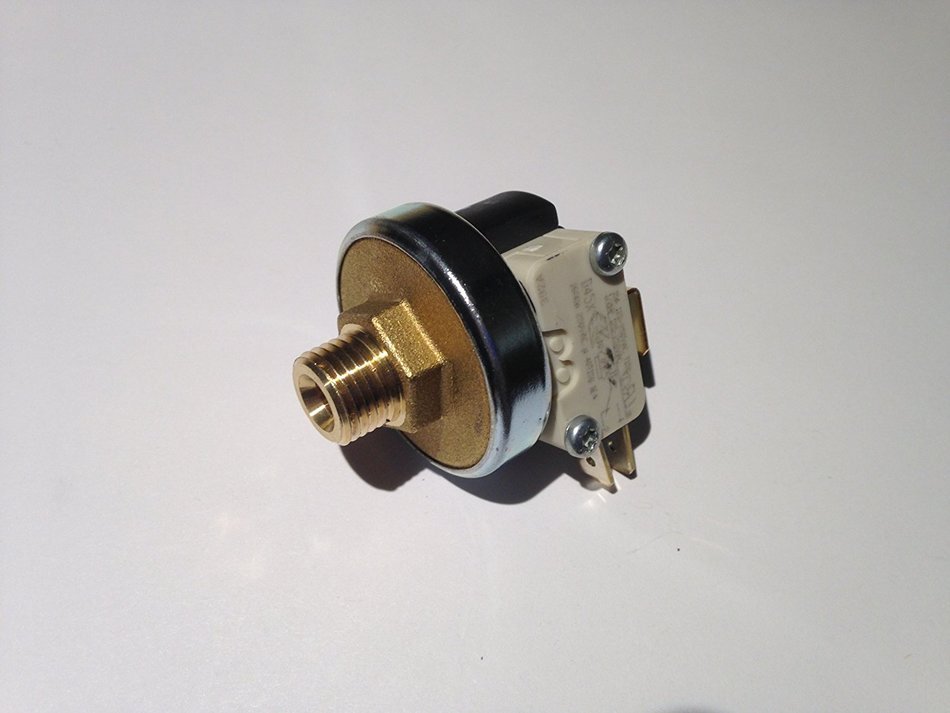 Mater Pressurestat 1/4" BSP, .5 to 1.2 bar