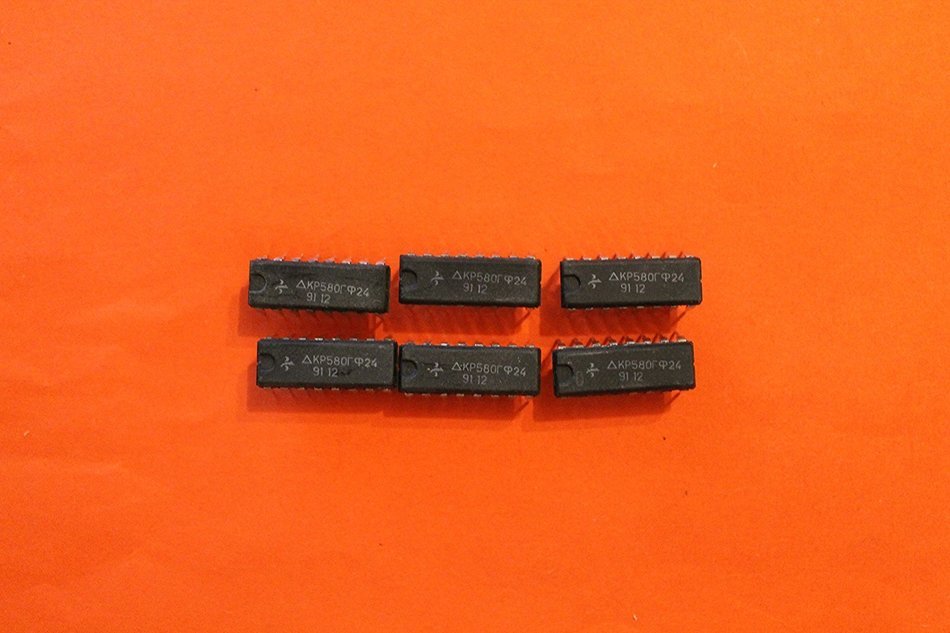 IC / Microchip KR580GF24 analogue P8224, 8224 USSR 10 pcs N3