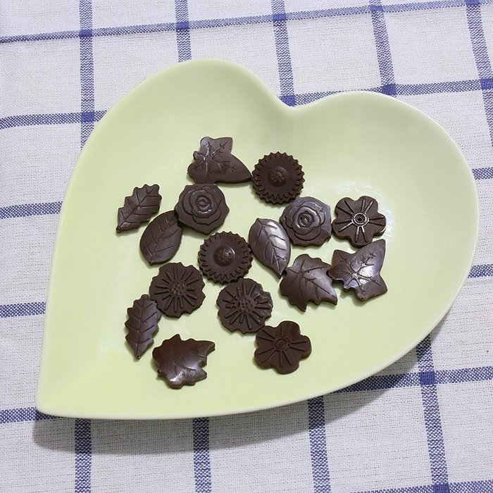 Candy Making Molds, 2PCS YYP [Leaf and Flower Shape Mold] Silicone Candy Molds for Home Baking - Reusable Silicone... N2