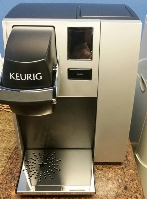 Keurig K150P Commercial Brewing System Pre-assembled for Direct-water-line Plumbing N2