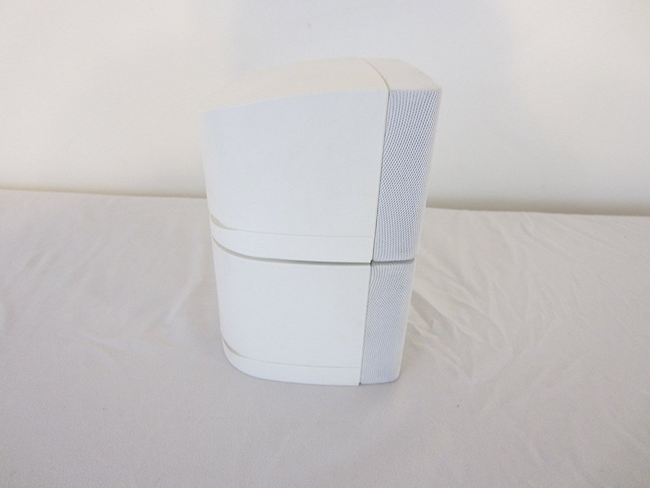 Bose Double cube speaker white. N2