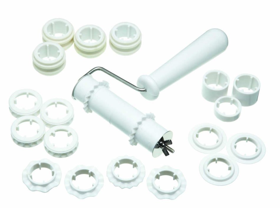 eFuture(TM) Fondant Ribbon Sugarcraft Cutter/Cake Decorating Tool Set +eFuture's nice Keyring