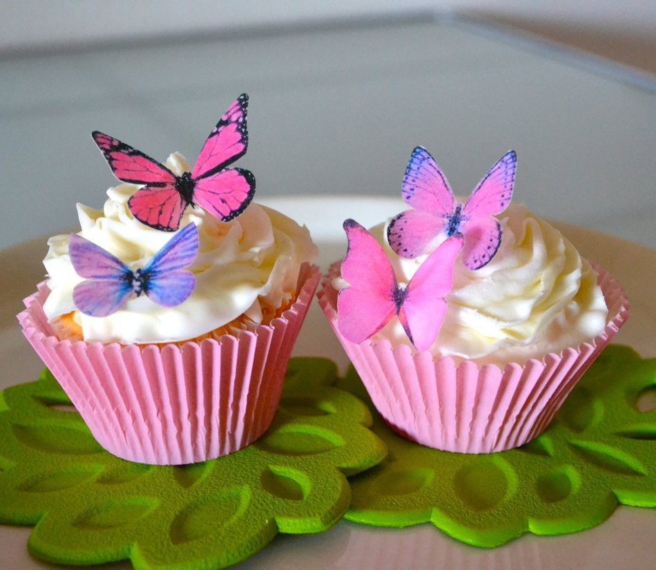 Edible Butterflies&copy; - Small Assorted Pink and Purple Set of 24 - Cake and Cupcake Toppers, Decoration