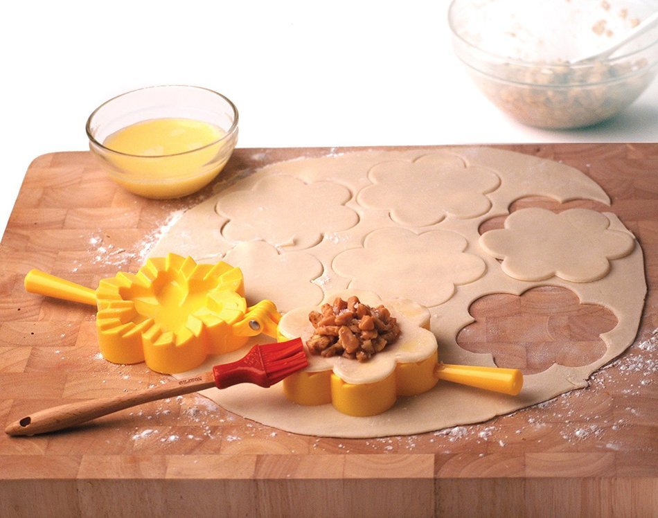 Norpro 1039 Flower Dough and Dumpling Press, Yellow N10