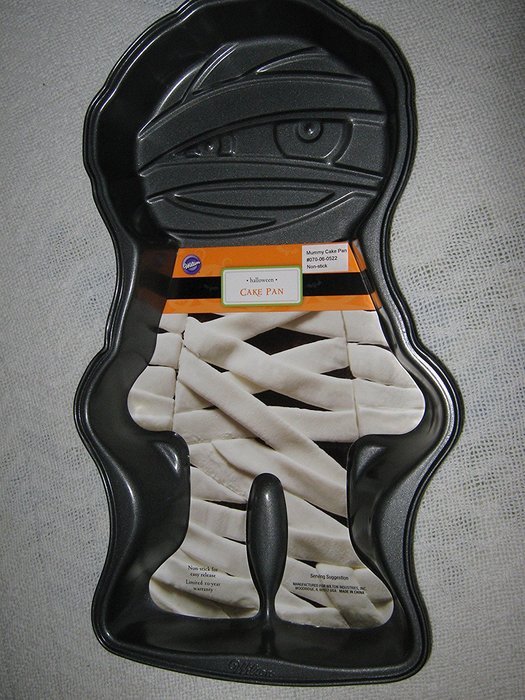 Wilton Mummy Cake Pan