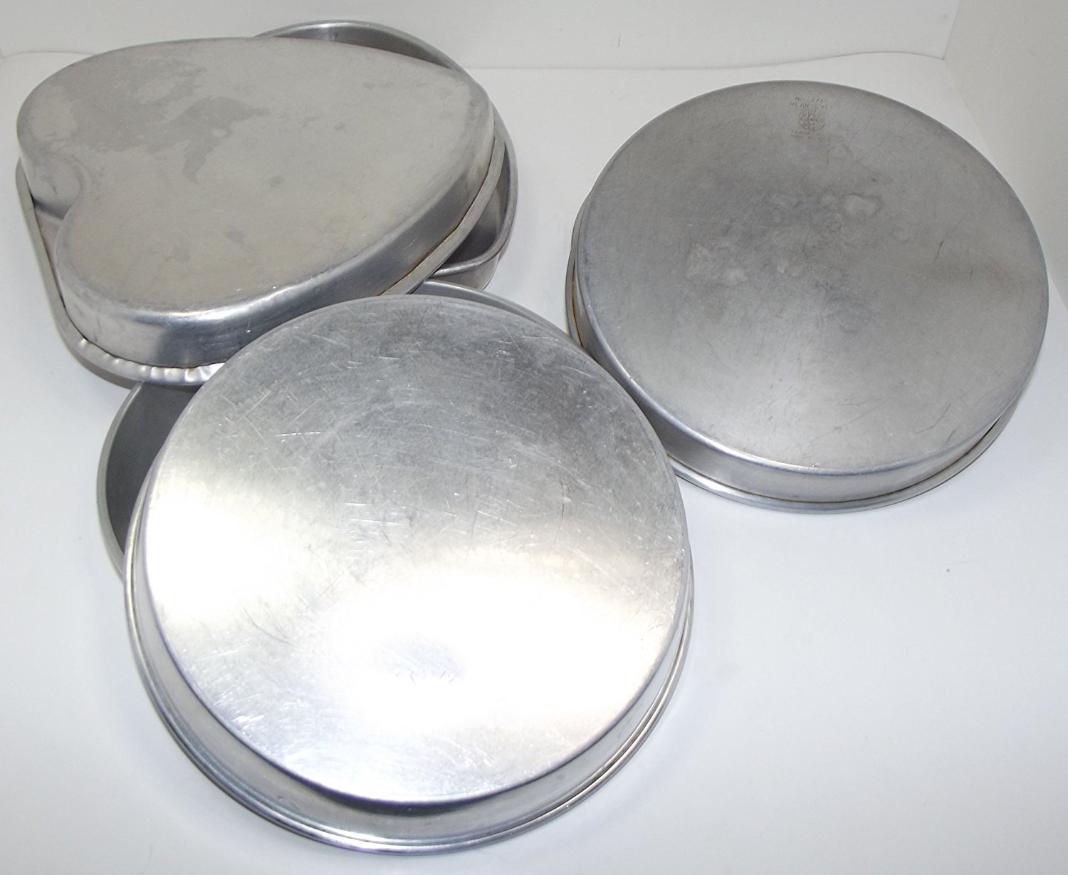 6 Vintage Aluminum Cake Pans N4 free image download