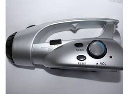 Battery-Free Wind Up Flashlight FM Radio N2