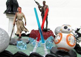 STAR WARS 22 Piece Birthday Cake Topper Featuring 6 Star Wars Figures and Decorative Themed Accessories N6