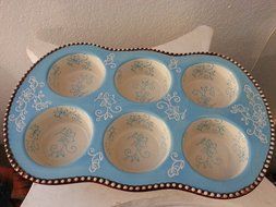 Ceramic Muffin/Cupcake Ovenware with metal stand by Temptations LLC N4