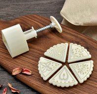 Stuffwholesale Mooncake Mold Triangle Flower Press Mold with 5 Stamps N3
