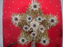 Gold Icicle Light-up Tree Topper