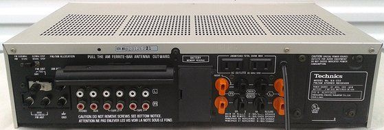 Vintage Technics SA-222 FM/AM Stereo Receiver With Built In Quartz Digital Synthesizer &amp; RARE Battery Back Up... N4
