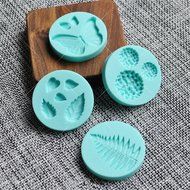 Yunko Set of 4 Heart Round Mirror Frames Mini Silicone Sugarcraft Mold Cupcake Decoration,Candy Fondant Chocolate... N7