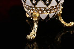 White with black color Europe faberge egg trinket box home decor N4