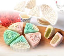 Stuffwholesale Mooncake Mold Triangle Flower Press Mold with 5 Stamps N5