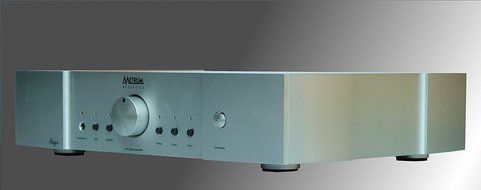 Metrum Acoustics Adagio Digital Preamplifier / DAC, Silver N4
