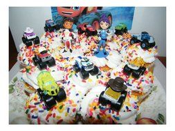 Blaze and the Monster Machines Cake Toppers Set of 13 Mini Figures with 9 Trucks N7