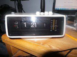 Vintage Alarm Radio Precor Model 970 Radio Alarm Flip Clock Retro Mcm N4