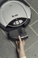 iRobot Roomba Intelligent Floorvac Robotic Vacuum N2