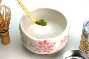 Ryu Mei Ippuku Shino Tataki Sakura Matcha Chawan (Matcha Bowl), Red N3