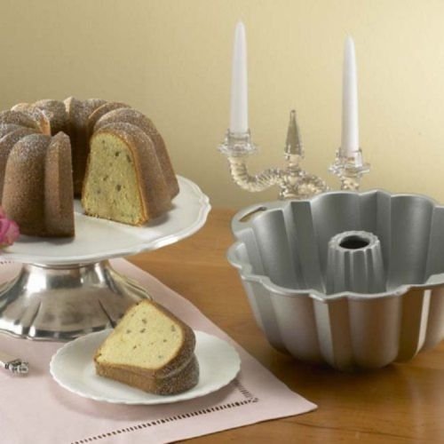 Bundt Pan, 12 Cup, Nordic Ware Platinum Collection, Baking Mold, New N5