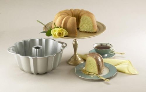 Bundt Pan, 12 Cup, Nordic Ware Platinum Collection, Baking Mold, New N6
