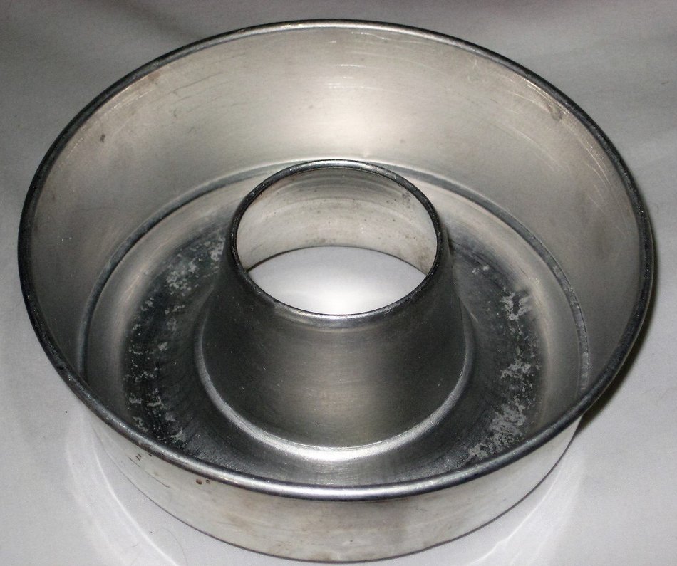 Set Of 2 - Vintage Aluminum Fluted Bundt Jell-O Mold Cake Pan N2