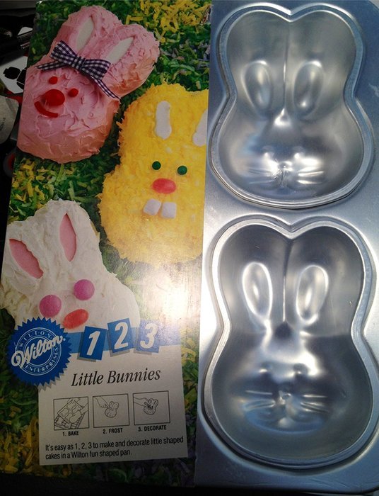 Wilton 1 2 3 1,2,3 Little Bunnies Cake Pan (Pan Makes 4 Rabbit Cakes)