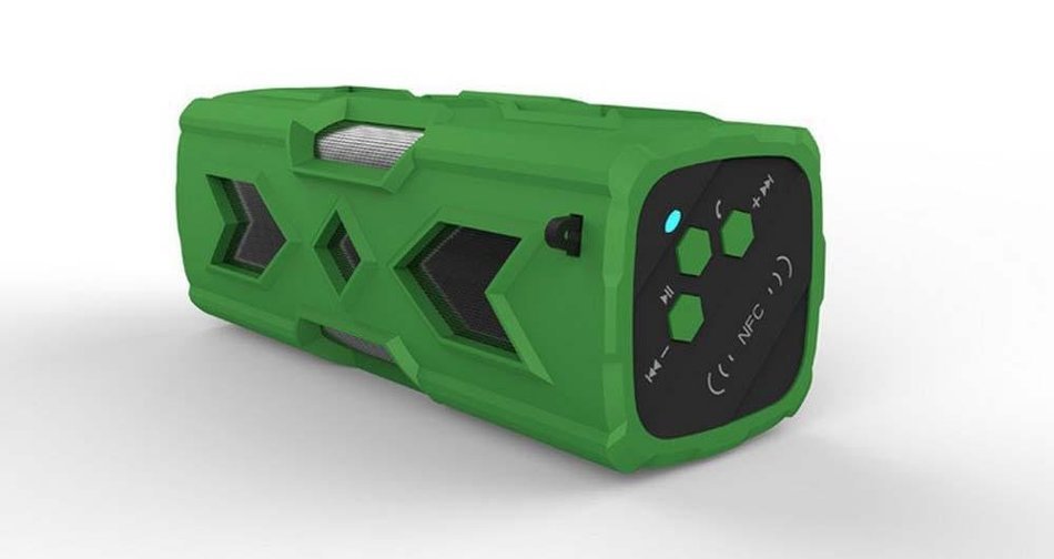 SNEED-Extreme sports waterproof Bluetooth speaker stereo 3D surround sound three anti , green