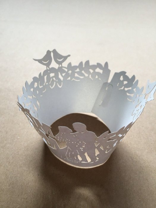 Sorive &reg; 120x White Color Mr & Mrs Filigree Paper Laser Cut Cupcake Wrappers Wedding Engagement Party Cake Stencil... N3