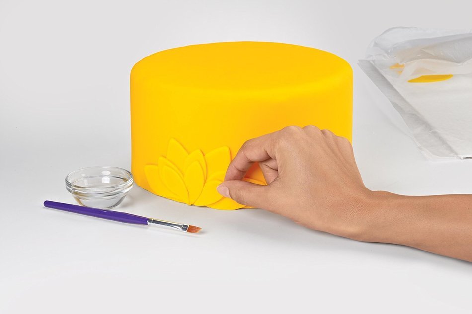 Wilton 710-2308 Decorator Preferred Fondant, 24-Ounce, Yellow N9