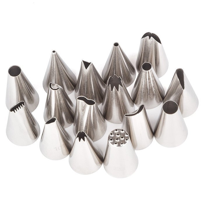 Chic Cuisine 17-piece Cake Decorating Tips Set Incl. 16 DURABLE Professional Quality SEAMLESS Stainless Steel... N3