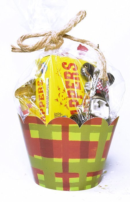 Green and Red Plaid Christmas Cupcake Wrappers Decorations for Holiday Food Gifts 36 Pieces by Confetti Couture... N2