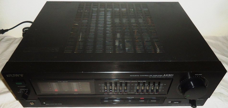 Vintage Sony Acoustic Controlled Integrated Stereo Amplifier TA-AX301 Complete with Audi Video Cables and Online... N2