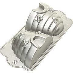 Nordic Ware Beehive Cake Pan N2